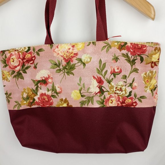 Carolee NYC Floral Tote Bag - Picture 11 of 16
